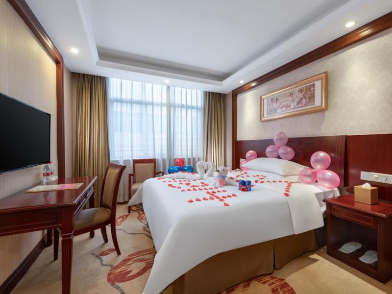 Vienna Hotel Shenzhen Guanlan Tangren Street Екстериор снимка